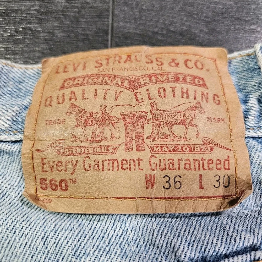 VTG Levis 560 Jeans Men 36x30 Faded Loose Fit Tapered Leg Y2K Grunge Made In USA